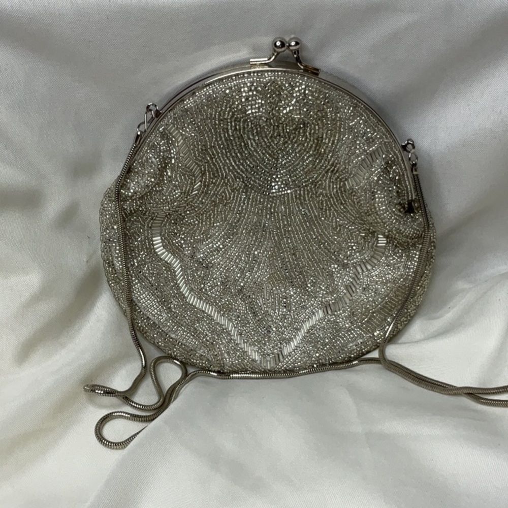 Classic kisslock beaded evening bag